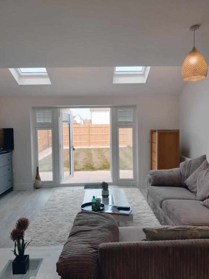 Coastal Retreat Bognor Villa Bersted Exterior photo