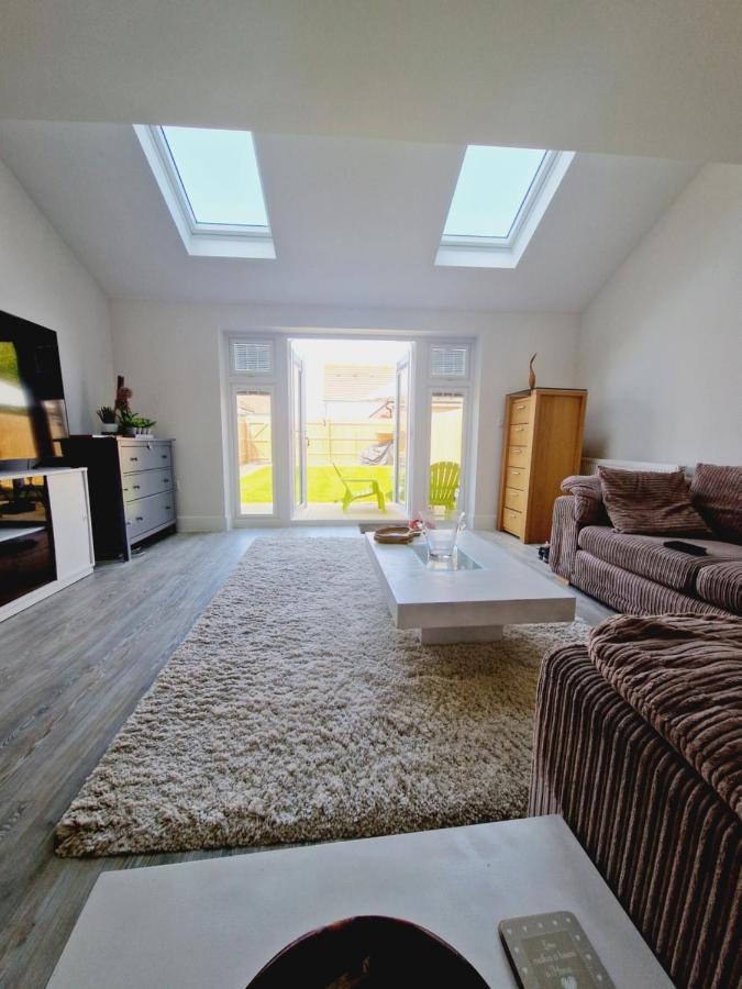 Coastal Retreat Bognor Villa Bersted Exterior photo